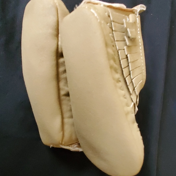 Old navy Infant Boots - Picture 3 of 3